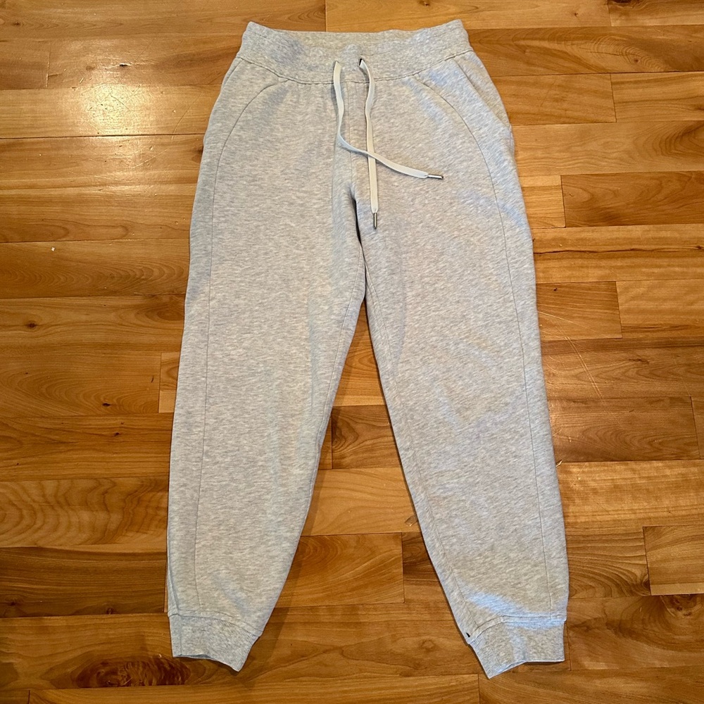 Lululemon grey scuba joggers